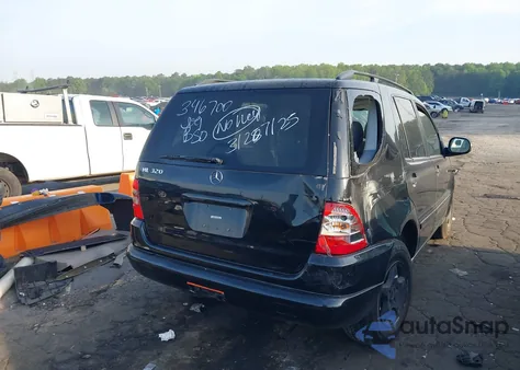 2000 Mercedes-Benz Ml 320 z USA, uszkodzony, nr VIN 4JGAB54E7YA155826